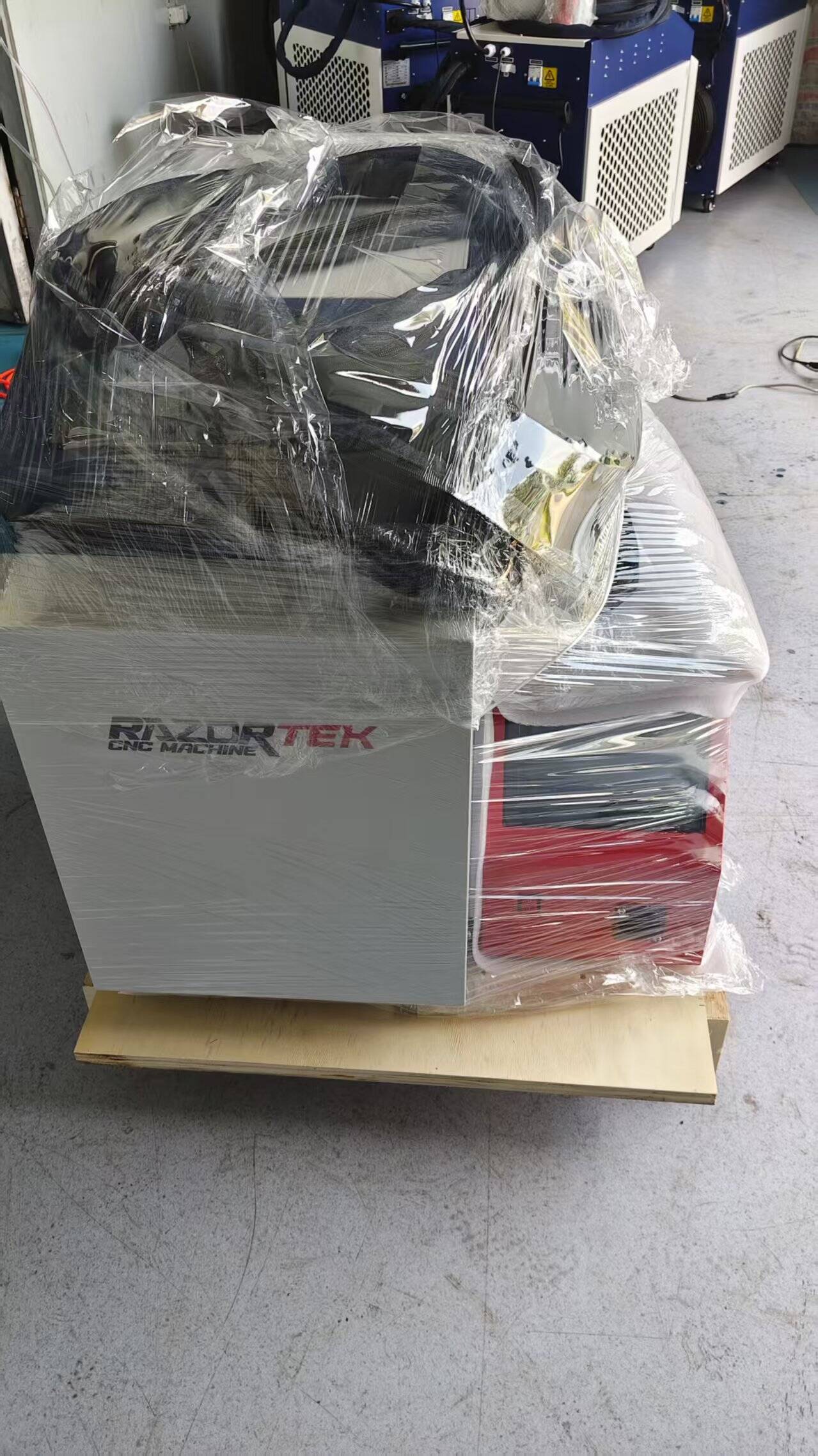 Industrial Laser Welding Machine Hand Held - 2KW 3KW Water Cooling Suplaser 4in1